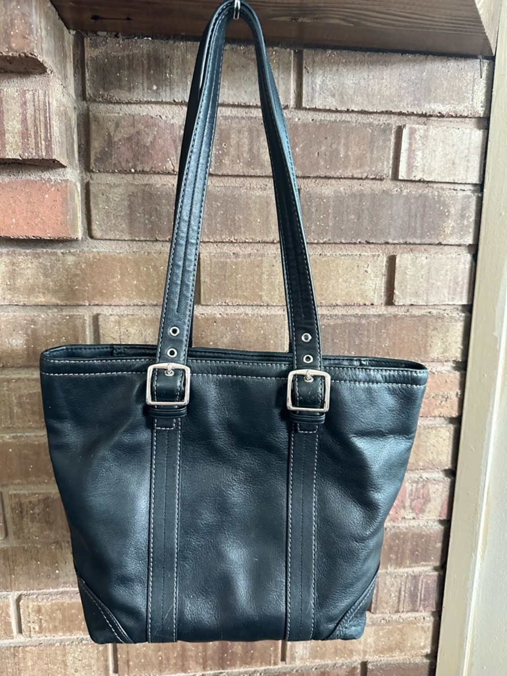 Vintage Coach Hampton Black Leather Tote Bag F11201